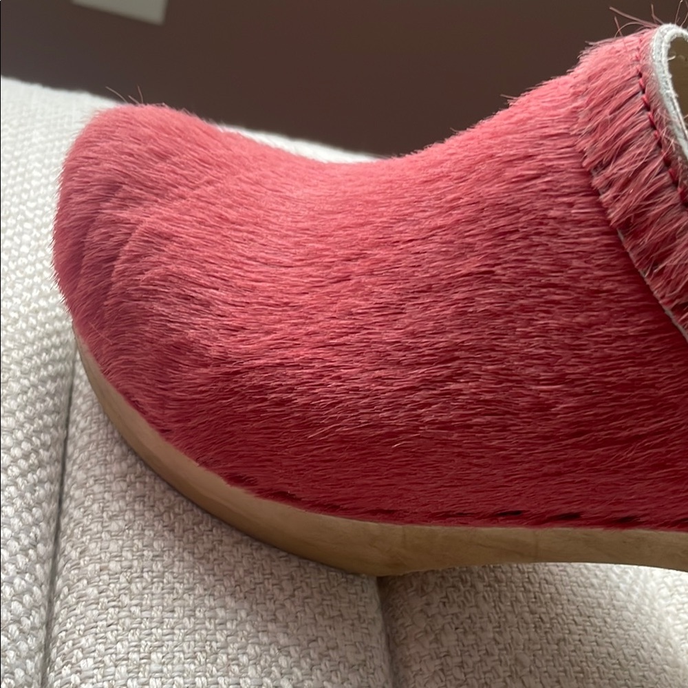 No. 6 coral pony hair Clogs - Picture 5 of 5